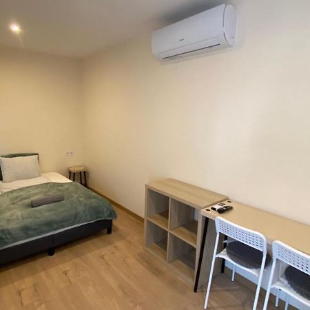 Night & Flight Airport Apartman Vecsés Kültér fotó